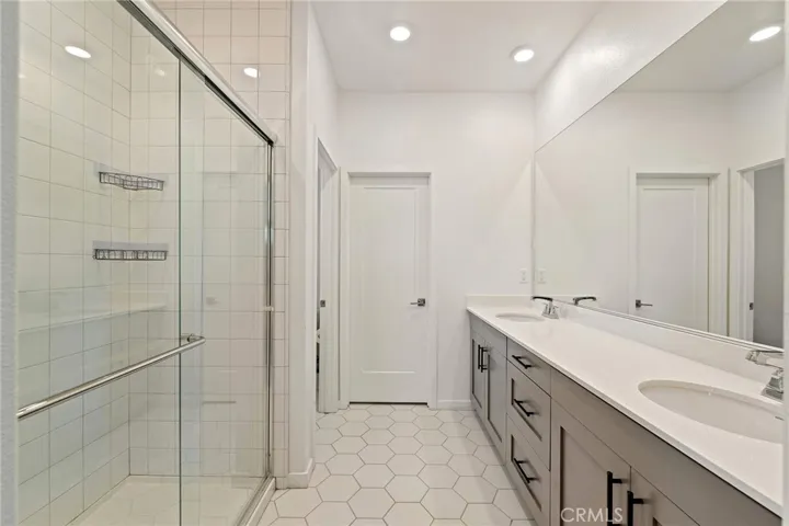 Double Sinks