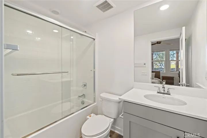On-suite bathroom