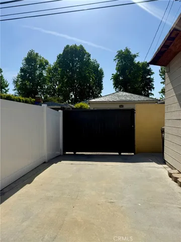6517 White Oak Ave, Reseda, California 91335