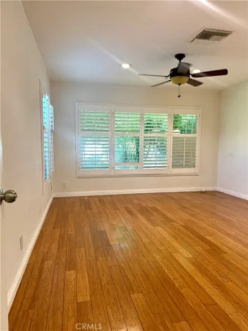 6517 White Oak Ave, Reseda, California 91335