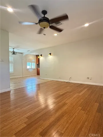 6517 White Oak Ave, Reseda, California 91335