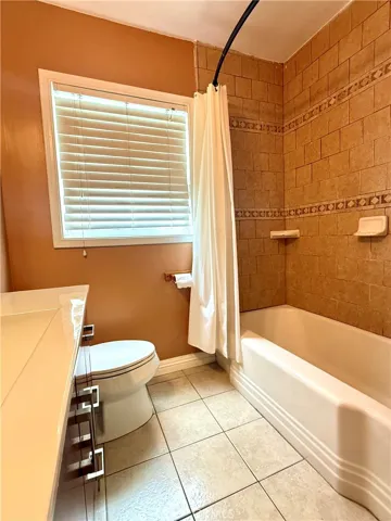 6517 White Oak Ave, Reseda, California 91335