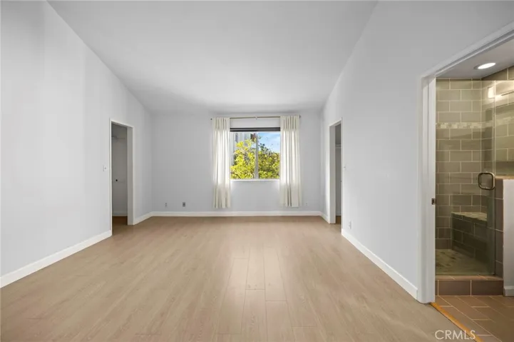 5115 Kester 7, Sherman Oaks, California 91403