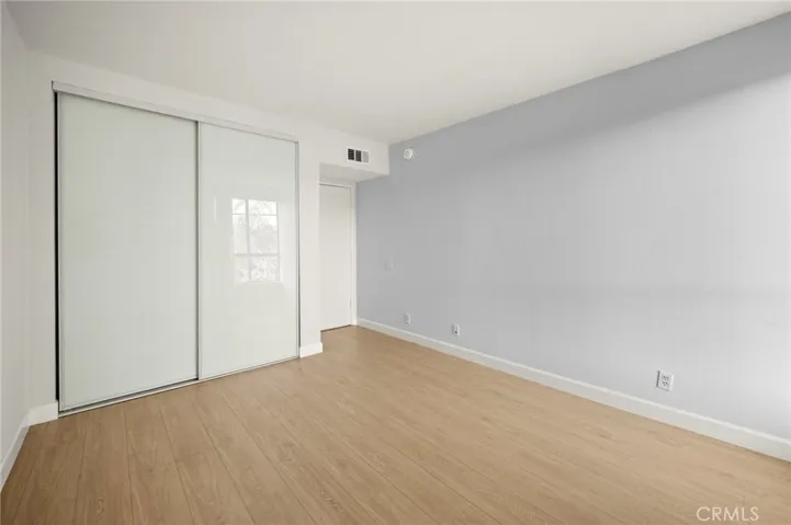 5115 Kester 7, Sherman Oaks, California 91403