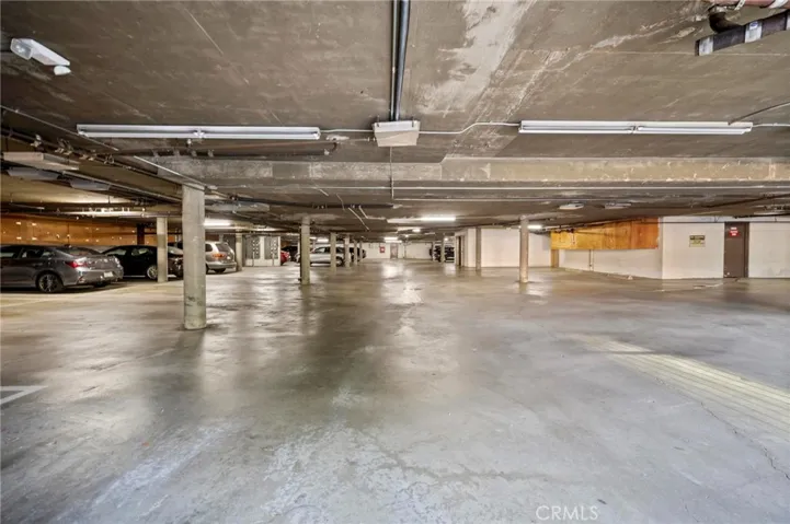 5115 Kester 7, Sherman Oaks, California 91403