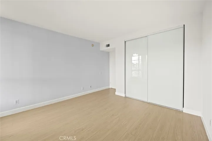5115 Kester 7, Sherman Oaks, California 91403