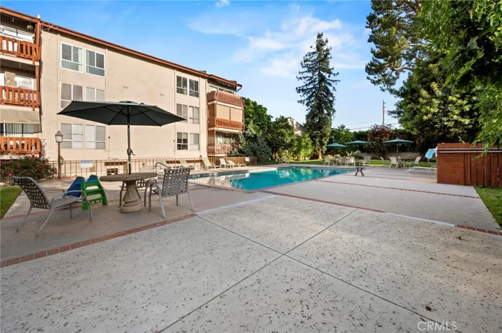 5115 Kester 7, Sherman Oaks, California 91403