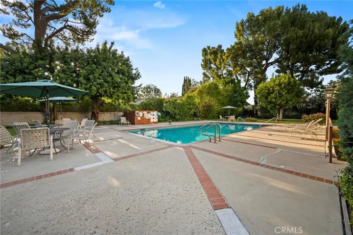 5115 Kester 7, Sherman Oaks, California 91403