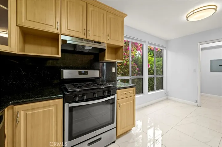 5115 Kester 7, Sherman Oaks, California 91403