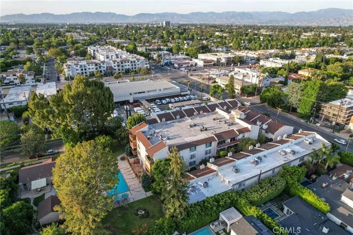 5115 Kester 7, Sherman Oaks, California 91403
