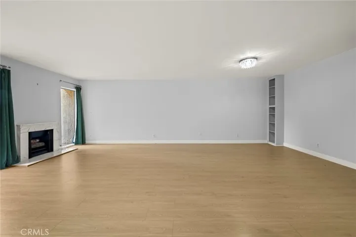 5115 Kester 7, Sherman Oaks, California 91403
