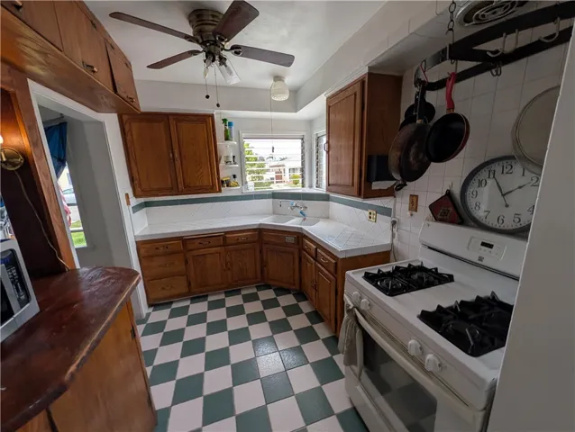 3816 Walnut, Lynwood, California 90262