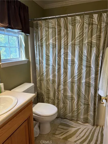 Guest/ kids bath