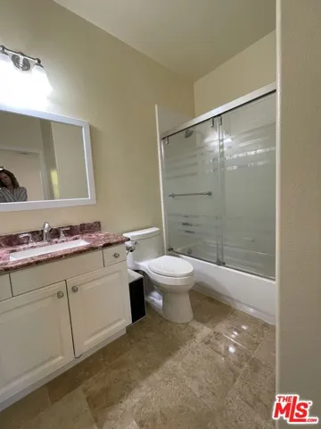 Bedroom 5 en suite