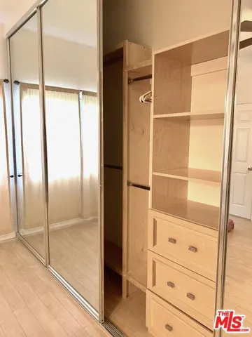 Fitted closet