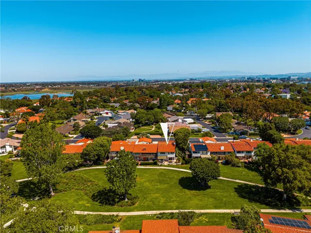 525 Vista Flora, Newport Beach, California 92660