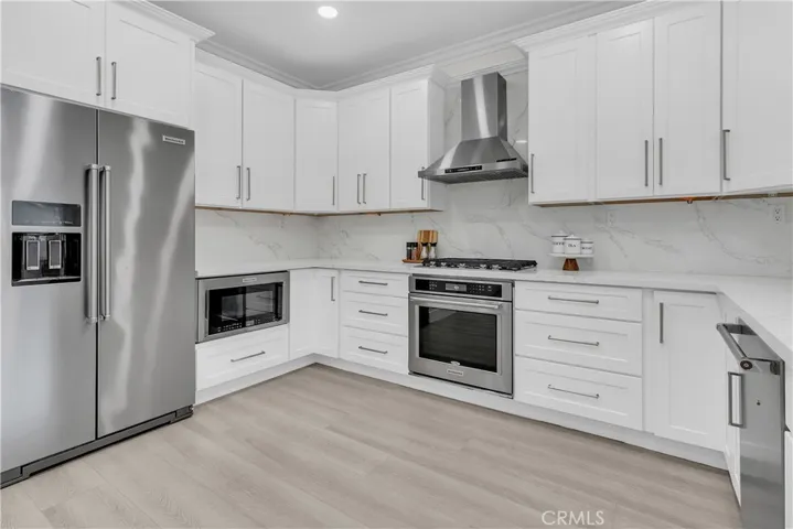 BUILT IN FRIDGE INCLUDED