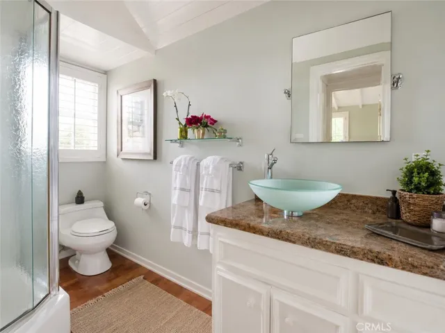 614 Cuprien Bath
