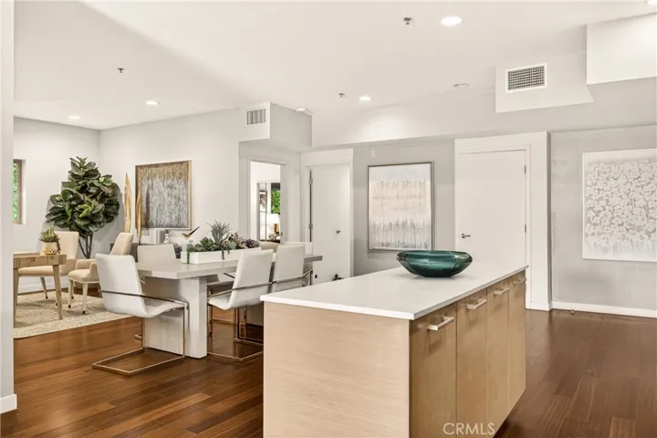 5016 Bakman, North Hollywood, California 91601