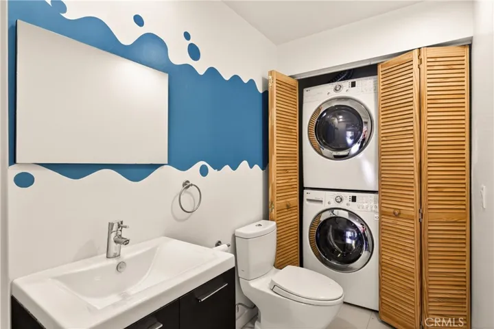 Half Bath and Laundry Closet