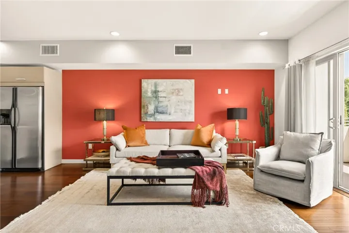 5016 Bakman, North Hollywood, California 91601