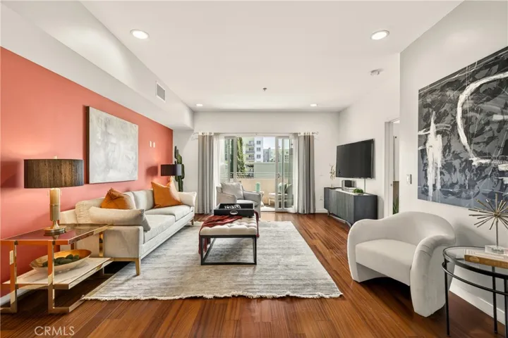 5016 Bakman, North Hollywood, California 91601