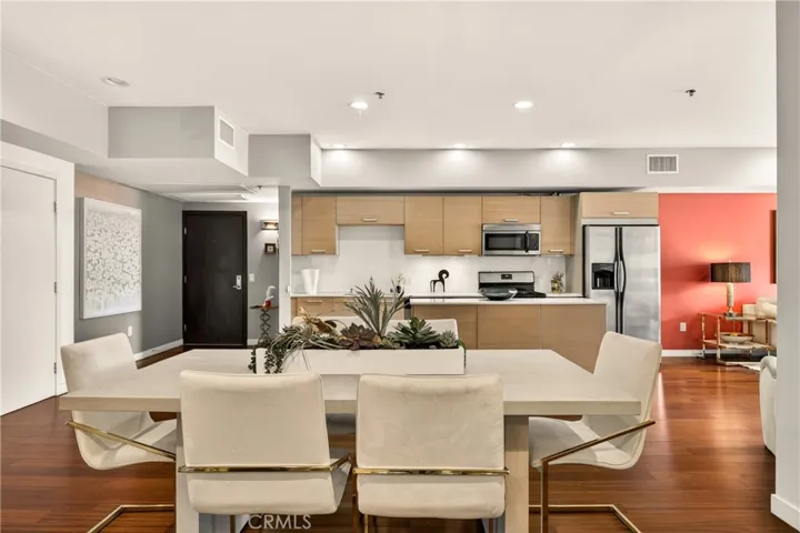 5016 Bakman, North Hollywood, California 91601