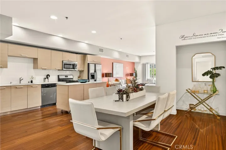 5016 Bakman, North Hollywood, California 91601
