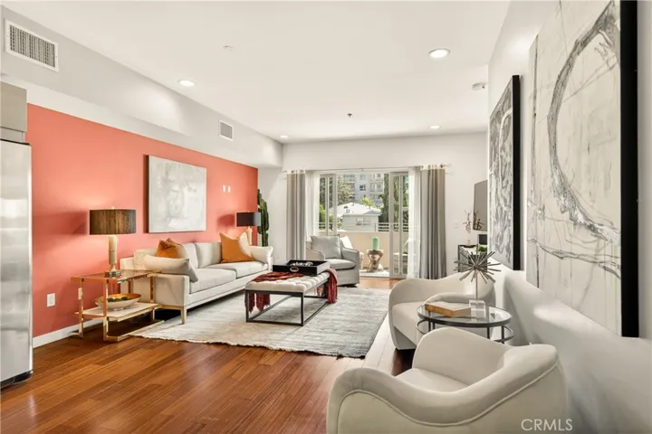 5016 Bakman, North Hollywood, California 91601