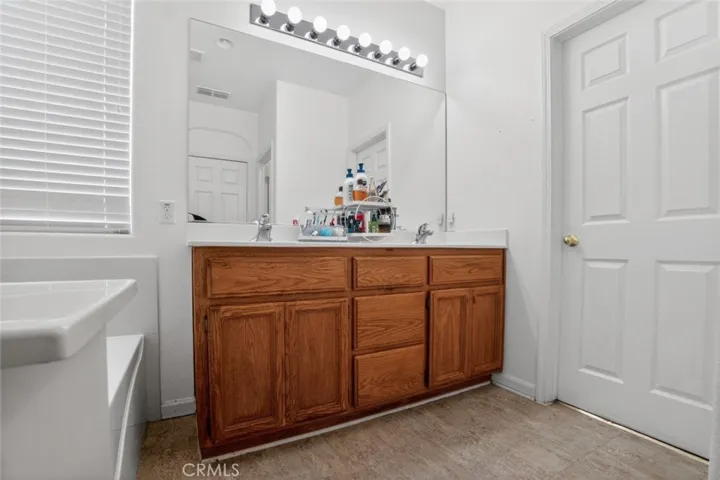 978 San Carlos Avenue, Madera, California 93637