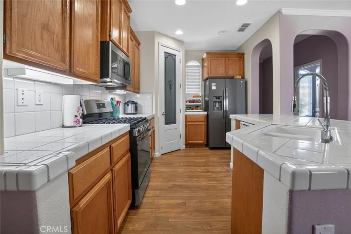 978 San Carlos Avenue, Madera, California 93637