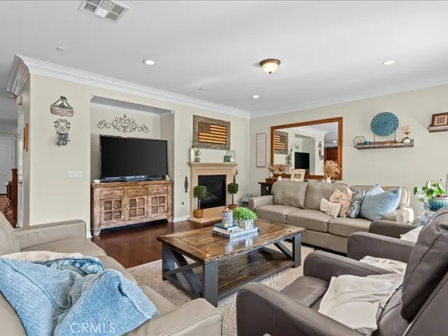 14979 Corvalis Court, Eastvale, California 92880