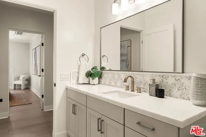 812 N Cleveland Street 1, Oceanside, California 92054
