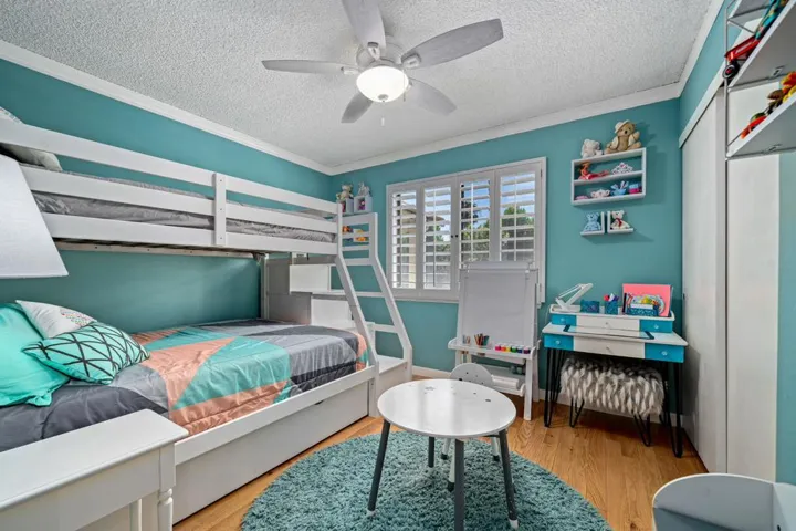 37-web-or-mls-HGPeriwinkle_OPMG_0426_037
