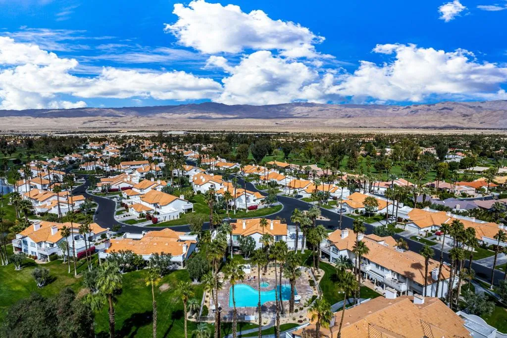 9-web-or-mls-LFDesertFalls_OPMG_0325_009
