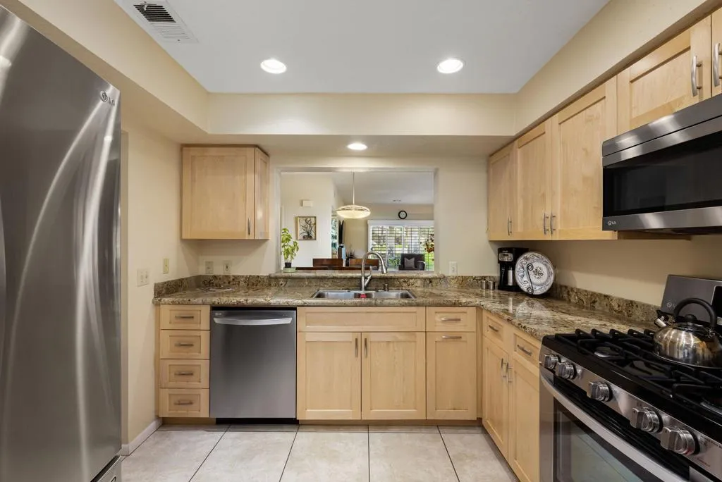 23-web-or-mls-LFDesertFalls_OPMG_0325_02