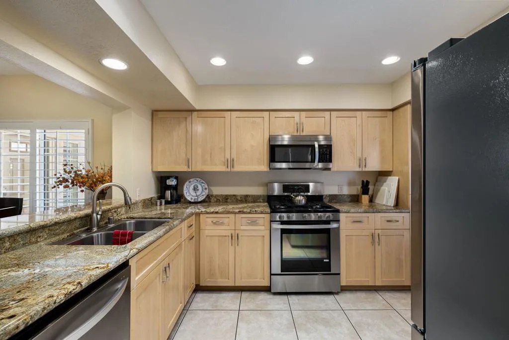 19-web-or-mls-LFDesertFalls_OPMG_0325_01