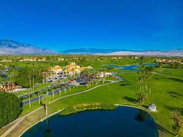 Clubhouse & Course