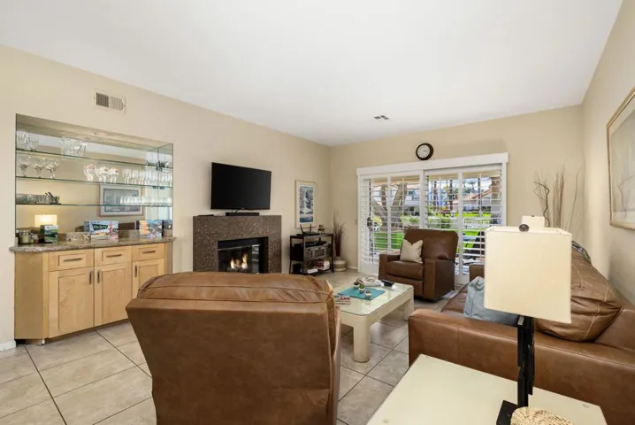12-web-or-mls-LFDesertFalls_OPMG_0325_01
