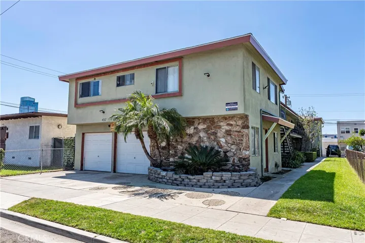 437 Bonito, Long Beach, California 90802