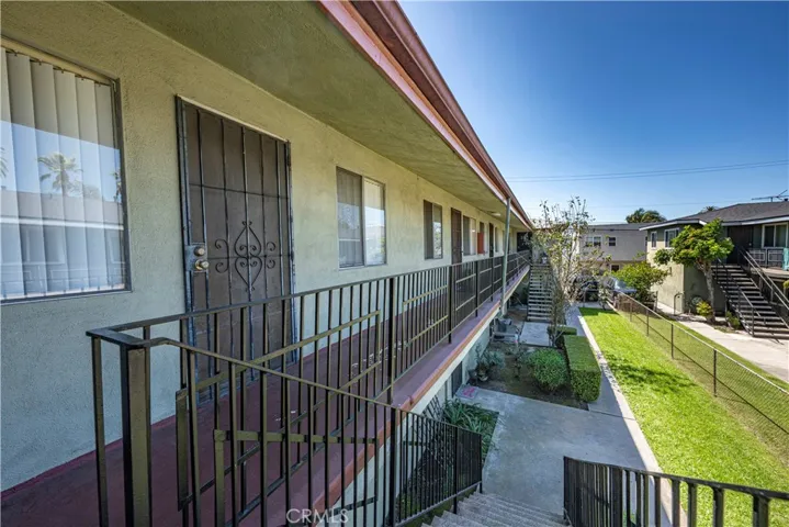 437 Bonito, Long Beach, California 90802