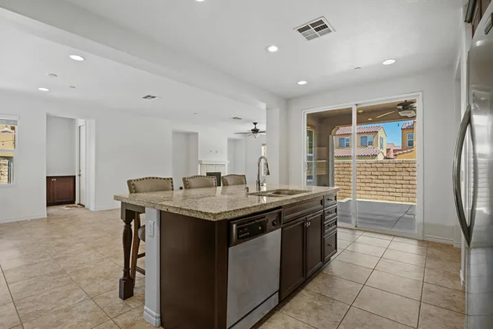 585 Via De La Paz, Palm Desert, CA