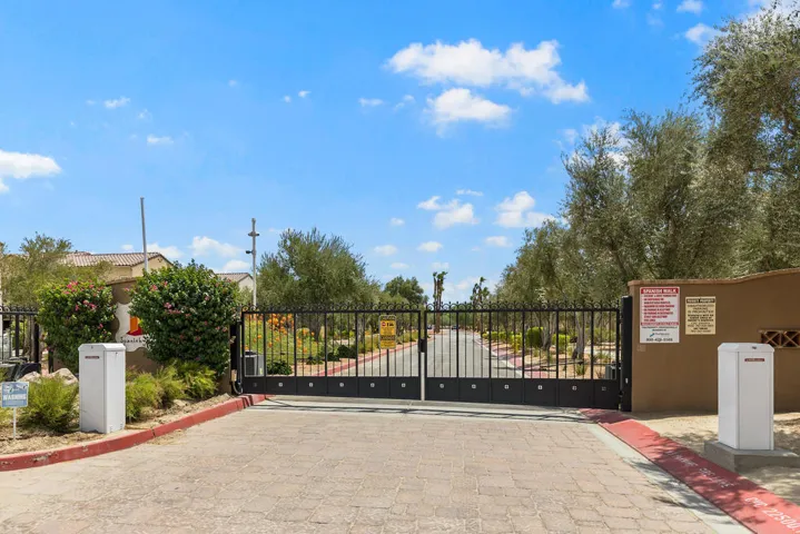 Spanish Walk Community
