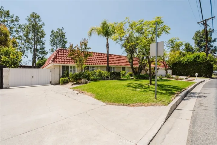 16858 Pineridge Drive, Granada Hills, California 91344