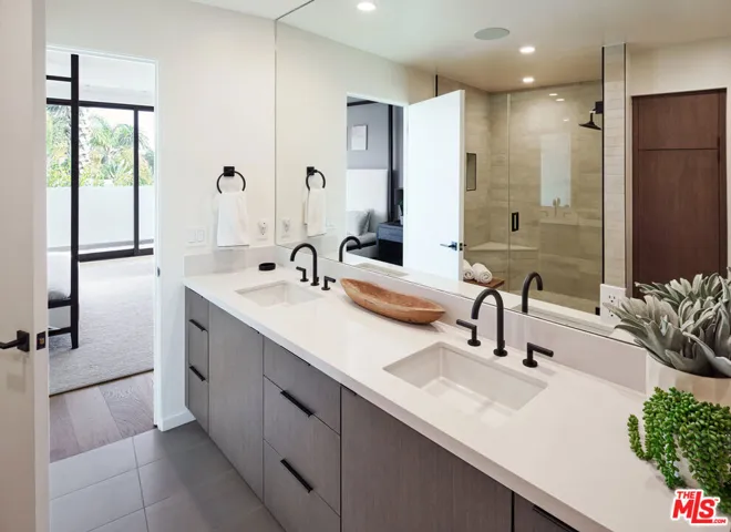 330 Rennie Avenue 1, Venice, California 90291