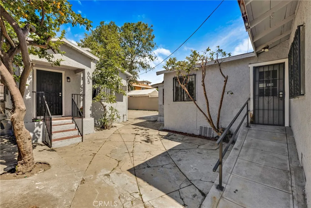 605 N St Louis, Los Angeles, California 90033 — photo 4
