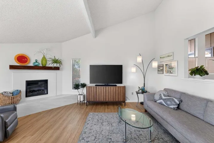 300 Columbia Street, Santa Cruz, California 95060