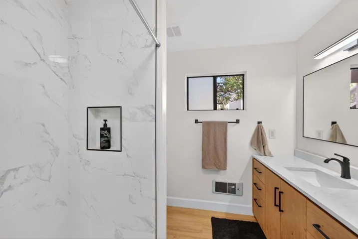 300 Columbia Street, Santa Cruz, California 95060