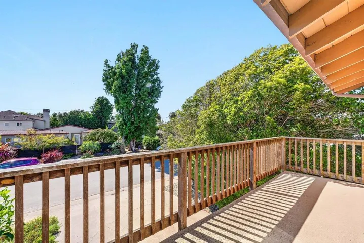 300 Columbia Street, Santa Cruz, California 95060