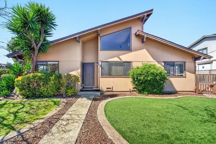 300 Columbia Street, Santa Cruz, California 95060